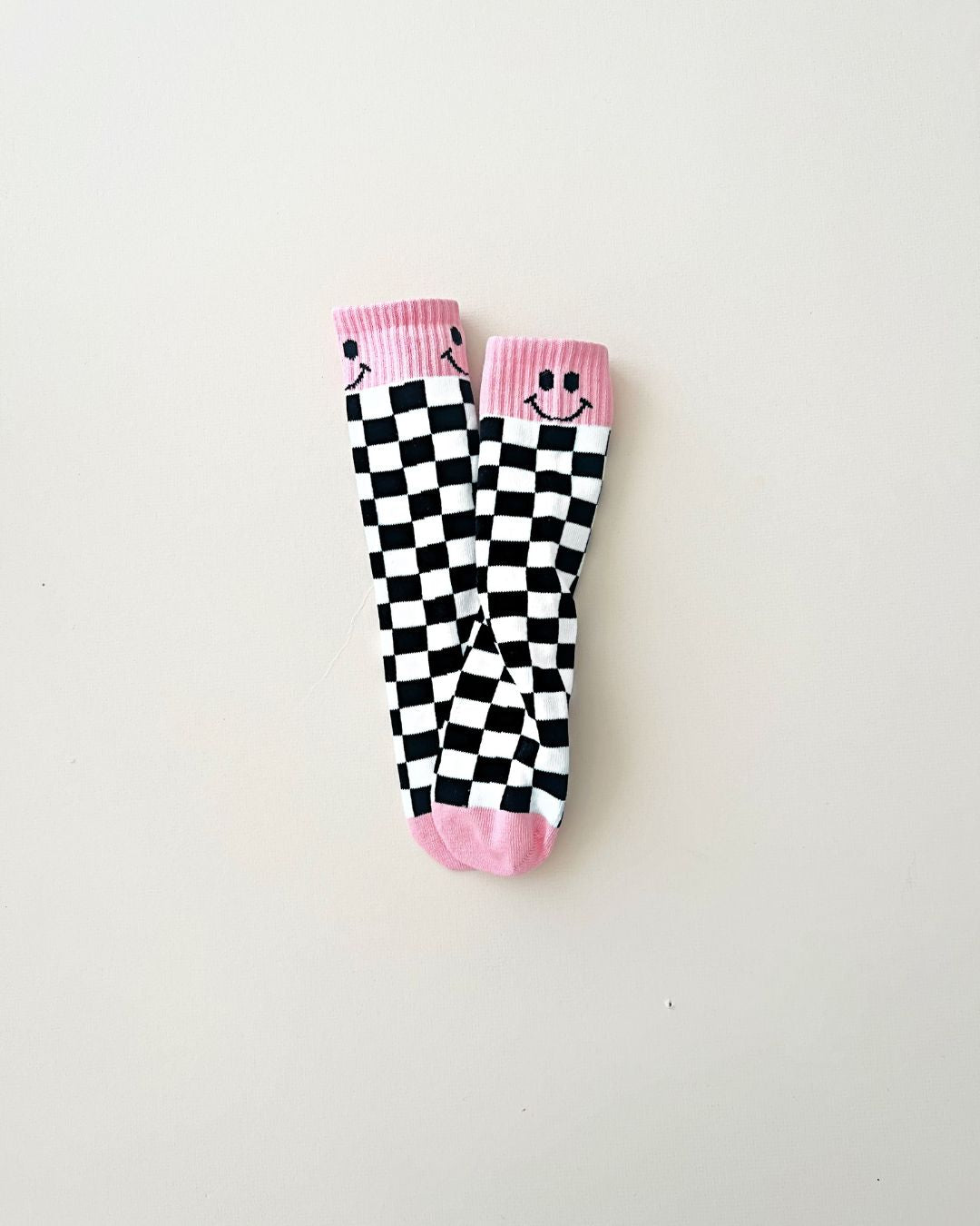 Checkered Smiley Socks | Pink