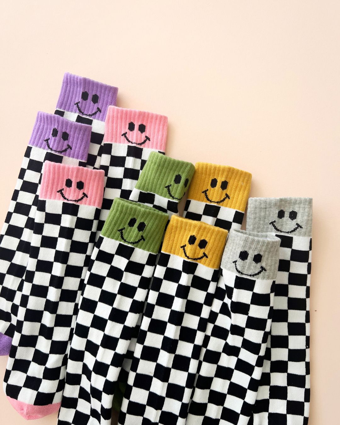 Checkered Smiley Socks | Pink