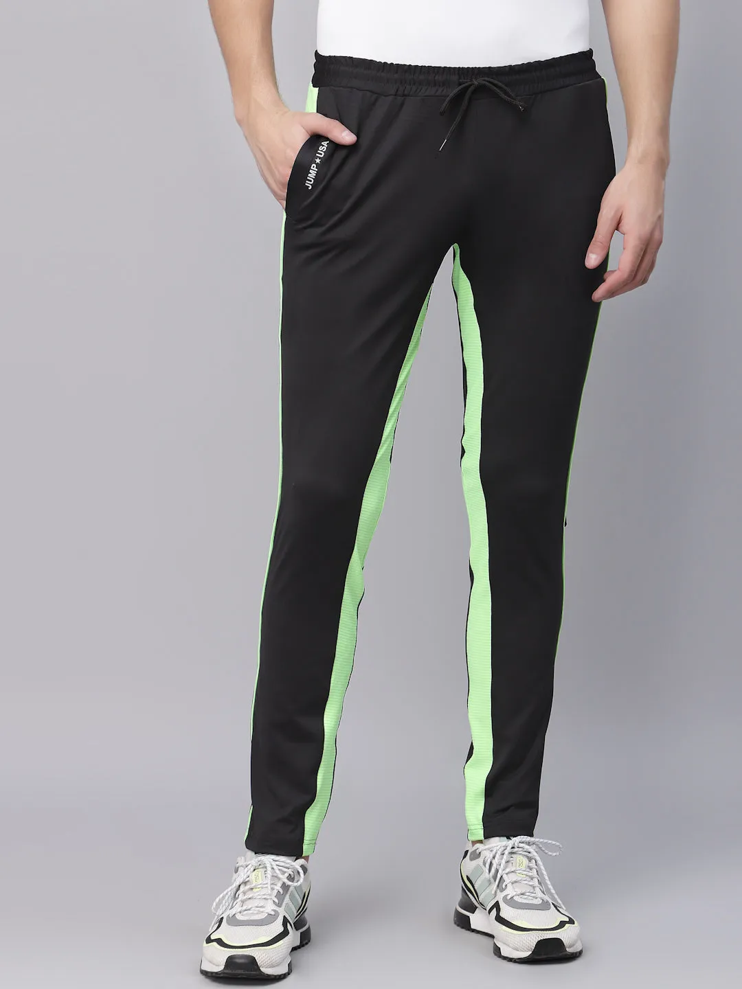 JUMP USA Men Black Slim Fit Active Wear Regular