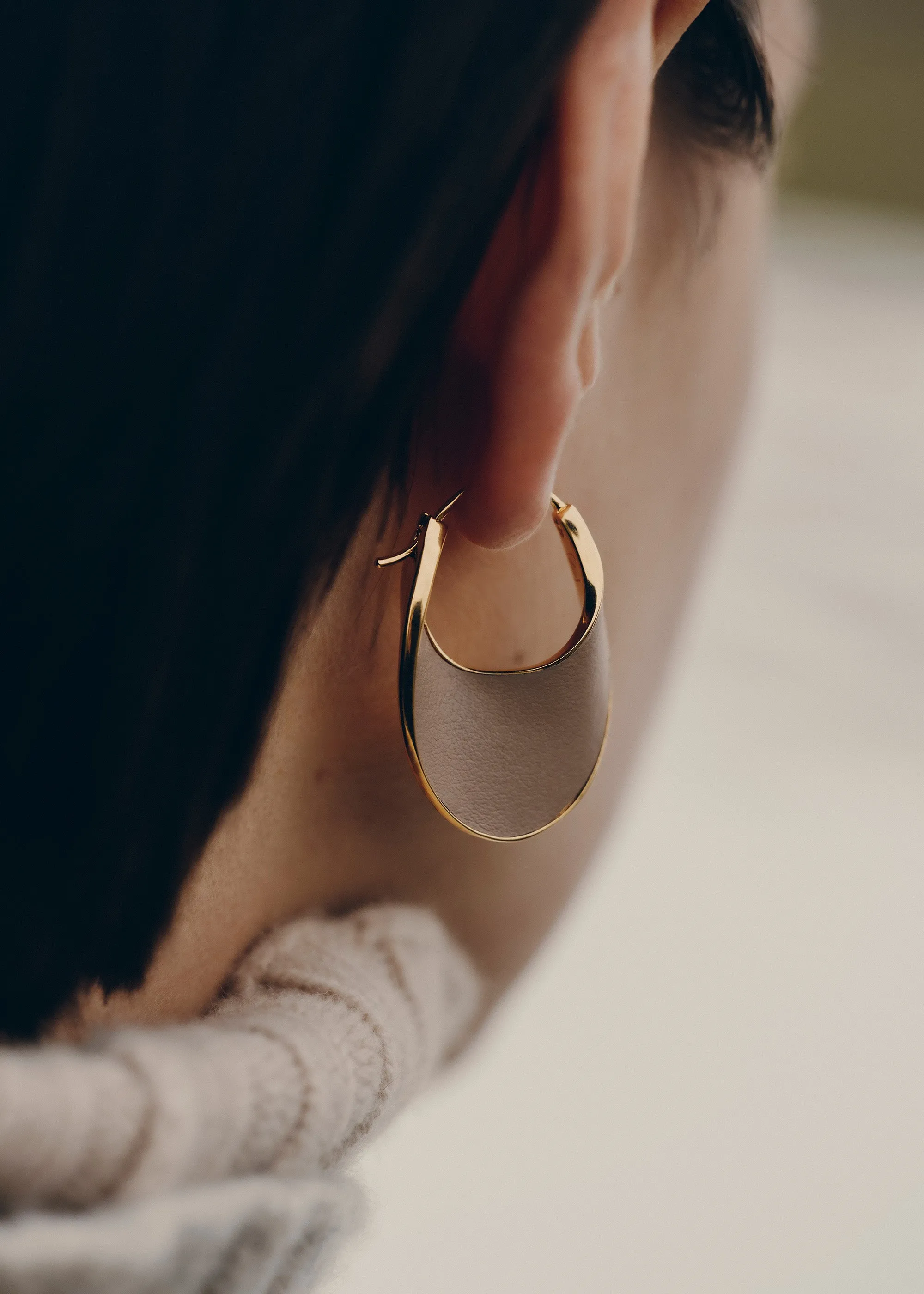 ole Slim Hoop Earrings - Taupe Leather