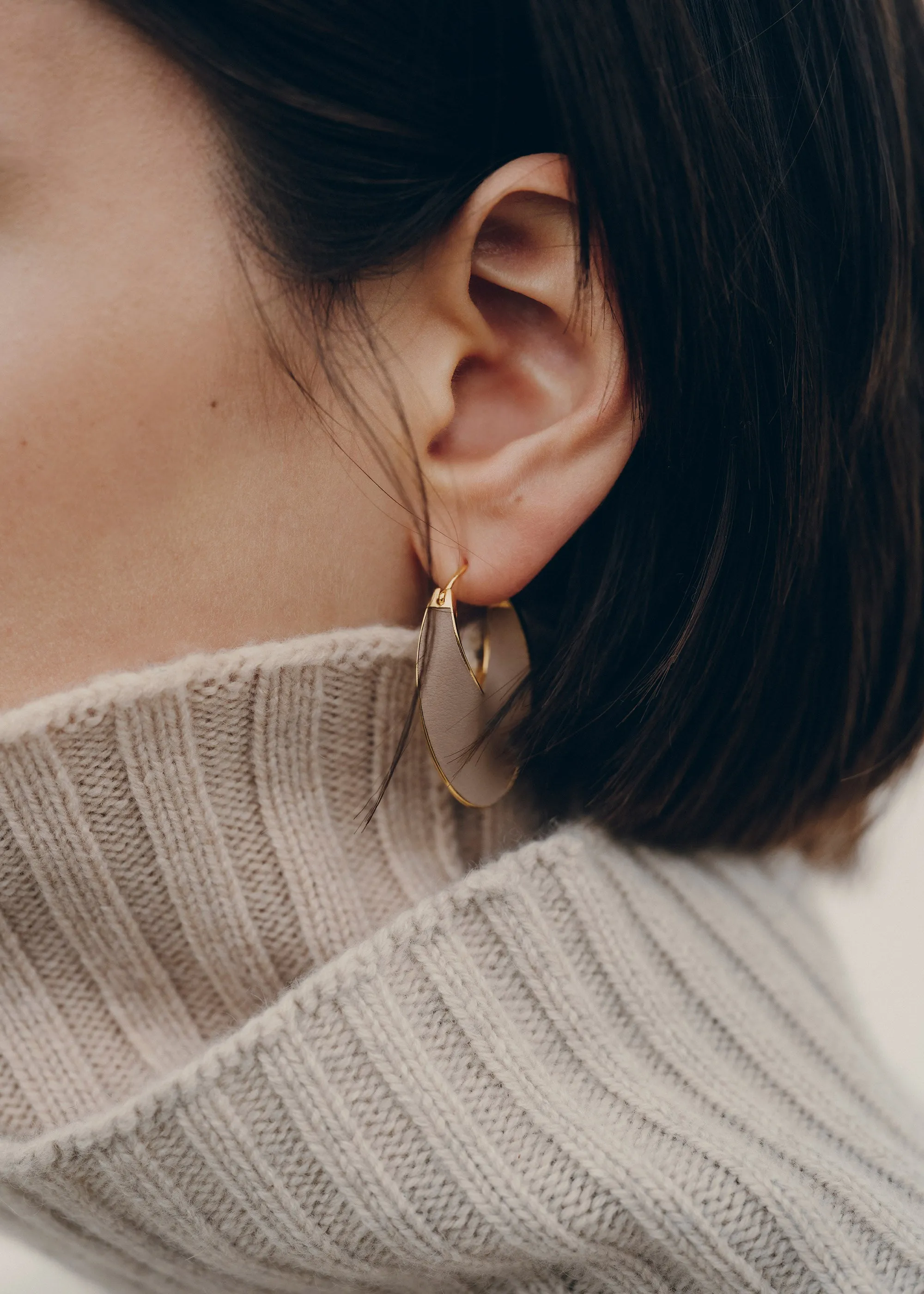 ole Slim Hoop Earrings - Taupe Leather