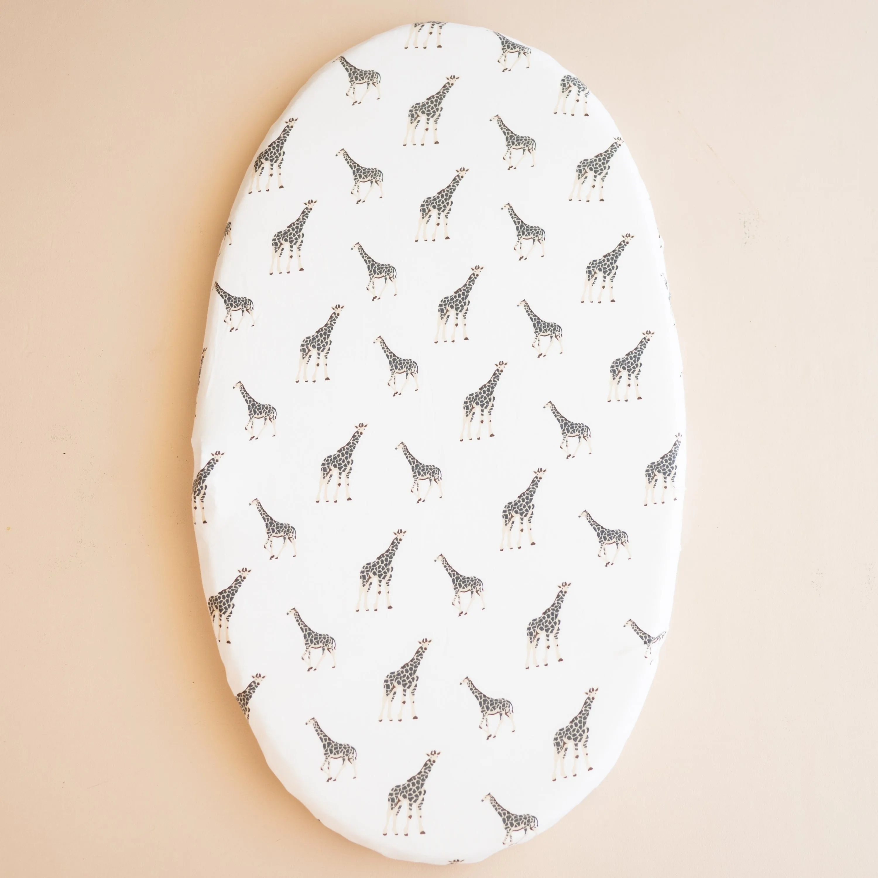 Oval Bassinet Sheet in Giraffe