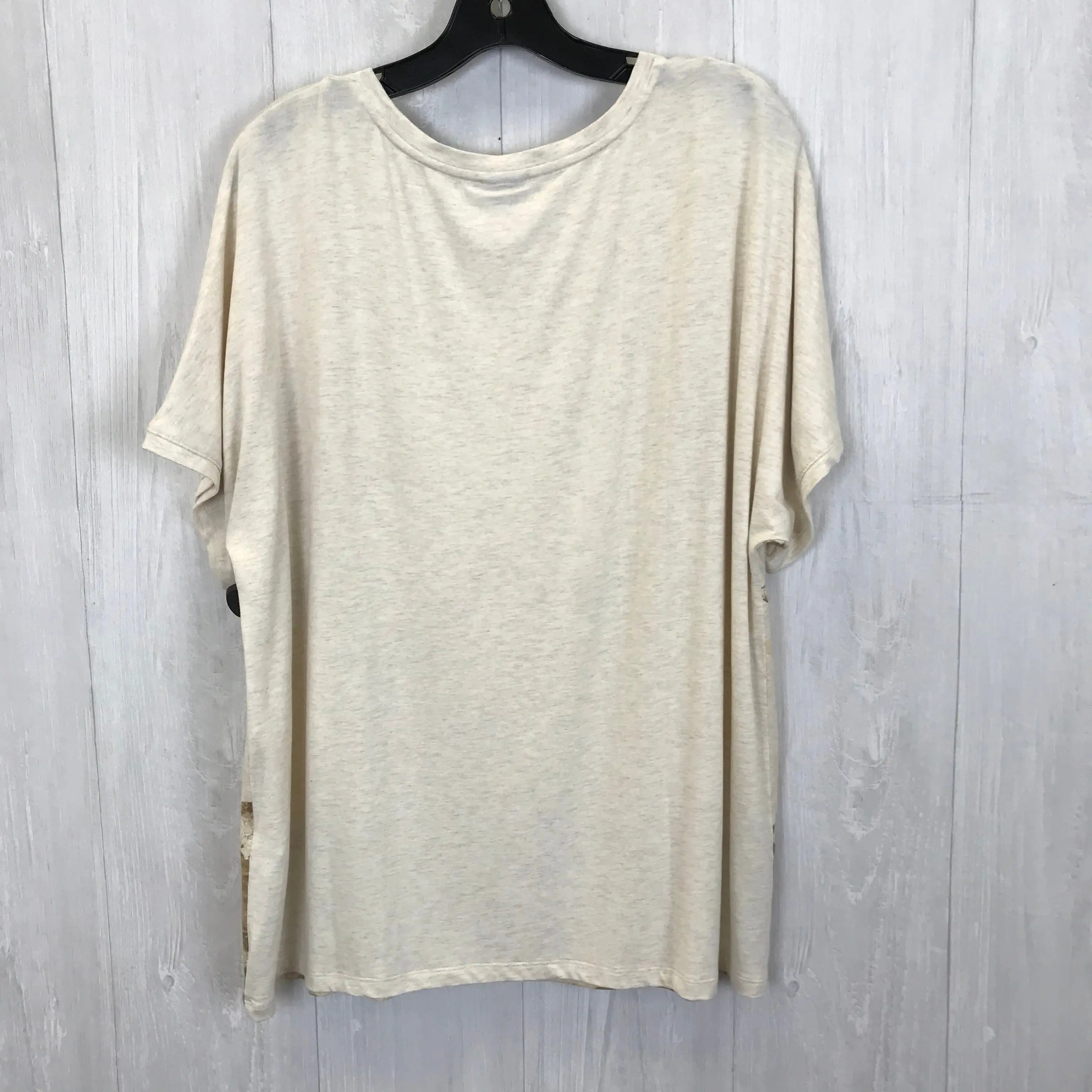 Top Short Sleeve Basic By Chicos  Size: Xl