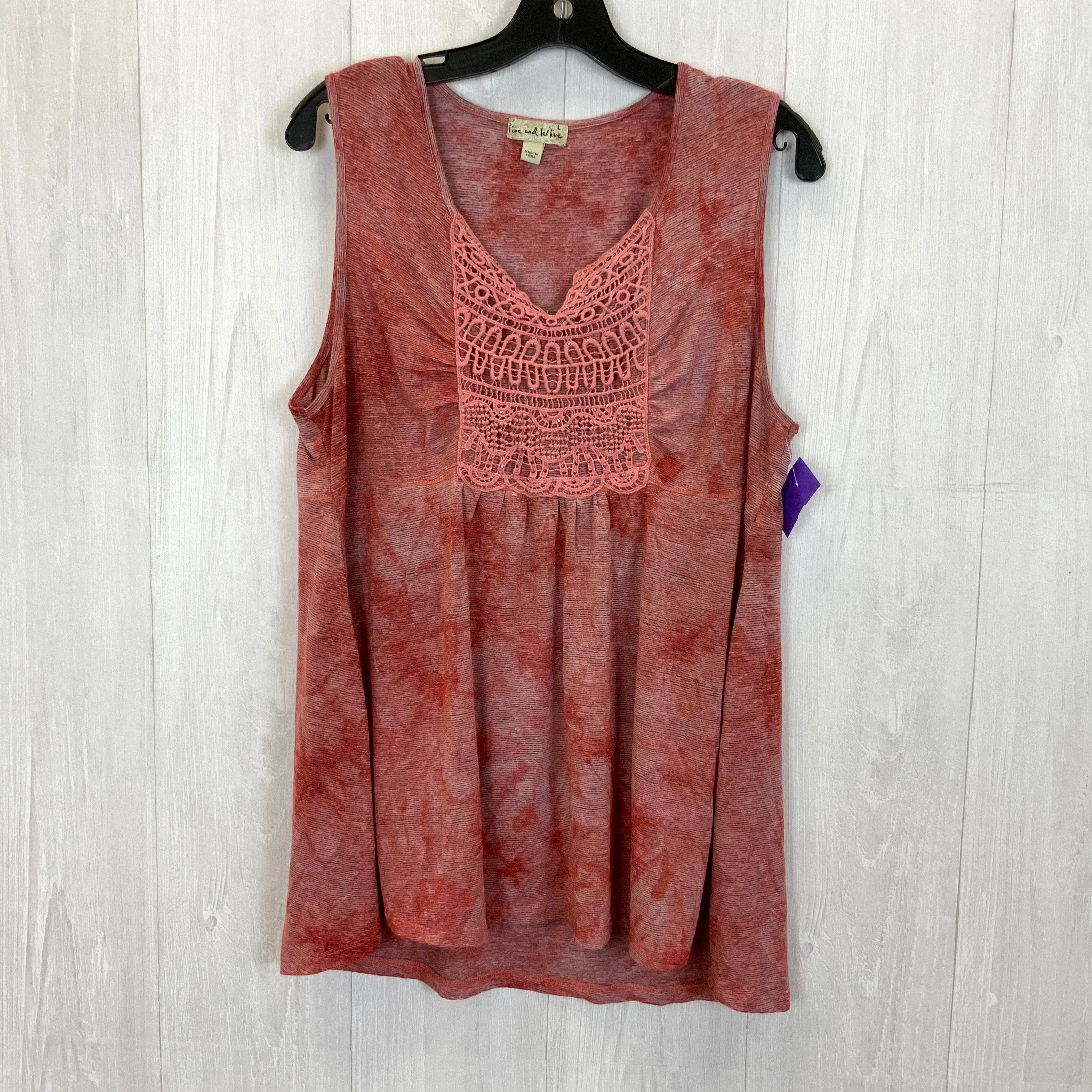 Top Sleeveless By Live And Let Live  Size: L